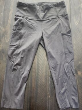 Lululemon High-Waist Athletic Capri Leggings in Charcoal Gray